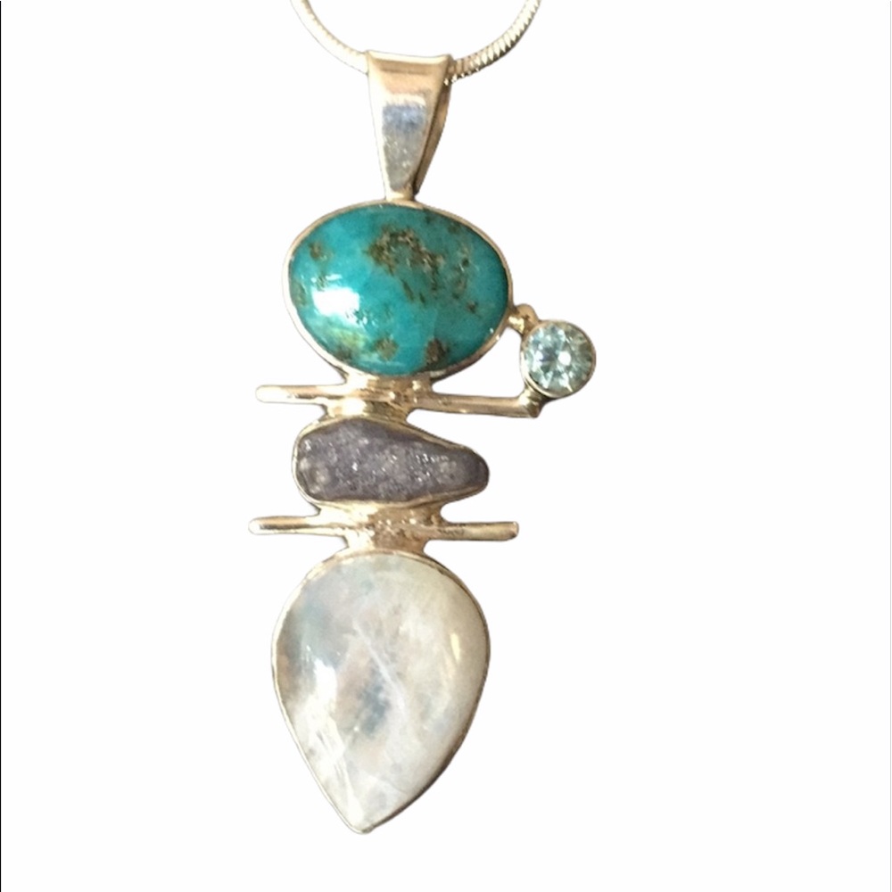 Ladies Moonstone Pendant